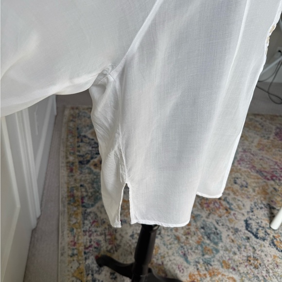 Urban Outfitters Oversized White Button-Up Blouse - Size S, Relaxed Fit - Picture 5 of 8